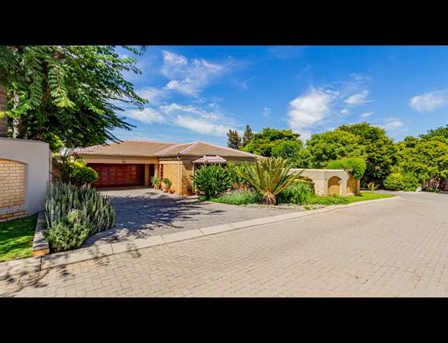 3 BEDROOM CLUSTER RENTED IN DOUGLASDALE